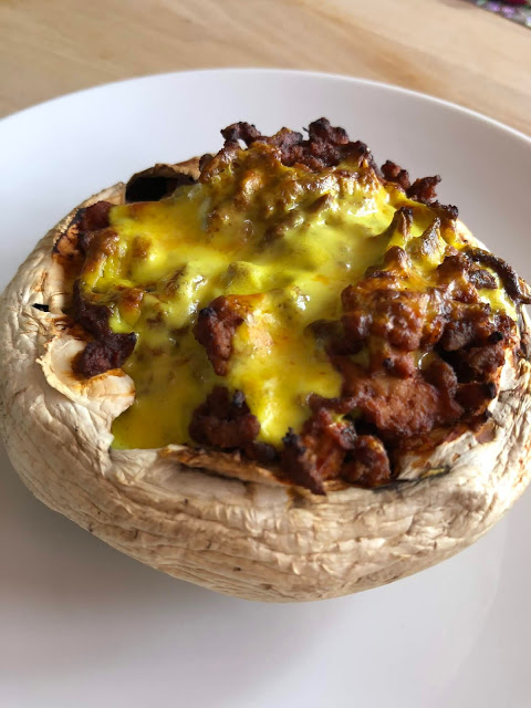 Airfryer Giant/Portabella Mushroom stuffed with Ragu Bolognese and Topped with Low Carb Cheese sauce