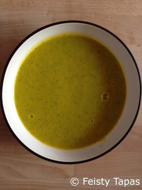 Thermomix Carrot and Coriander Soup with Greek Yoghurt Thermomix Carrot and Coriander Soup with Greek Yoghurt