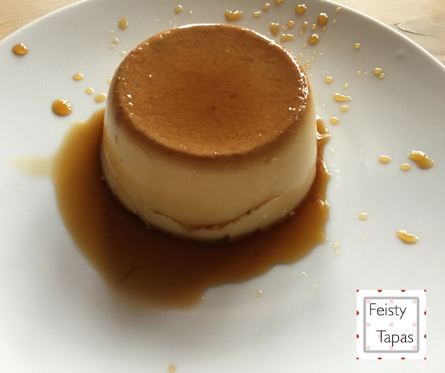 Photo of a flan de Huevo or Creme Caramel (whatever you want to call it) oozing caramel