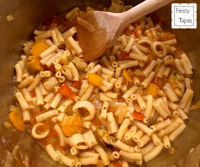 Pressure Cooker Seafood Pasta (with Instant Pot instructions) Pressure Cooker Seafood Pasta (with Instant Pot instructions)