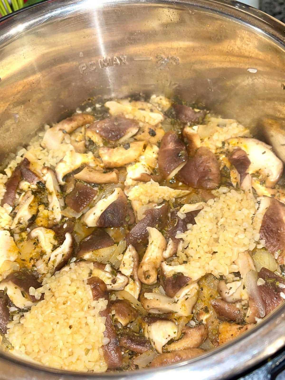 Cooked dish seen from above after pressure cooking