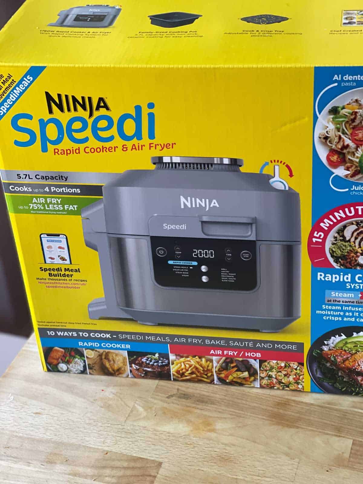 Photo of the box the Ninja Speedi 10 in 1 comes in