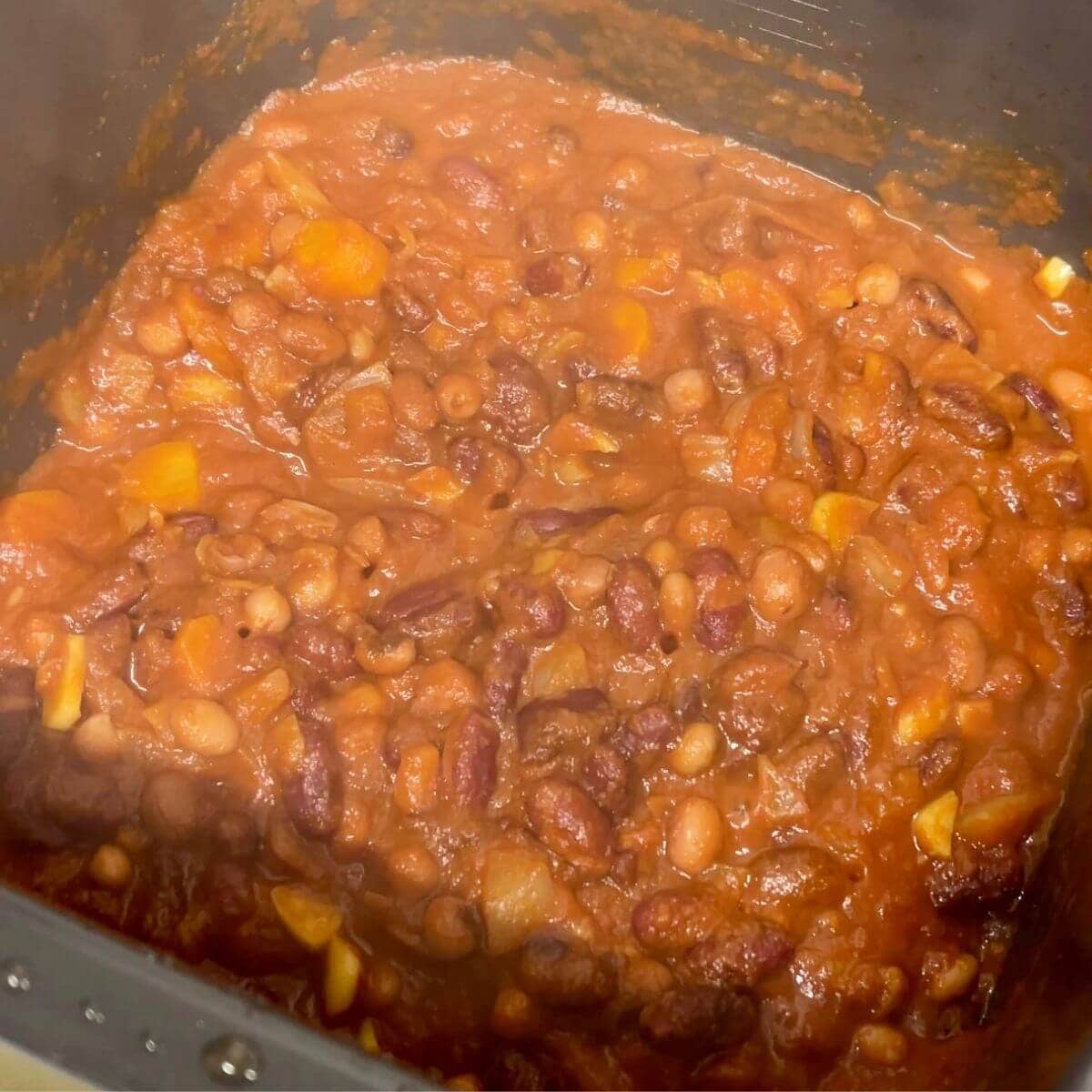 Photo of the bean chilli seen inside the bowl of the Ninja Speedi